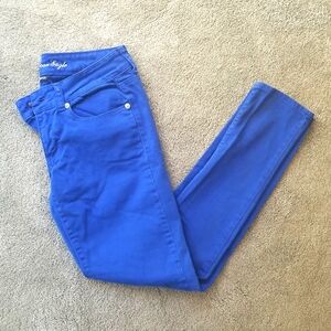 American Eagle juniors 6 short Jean's blue